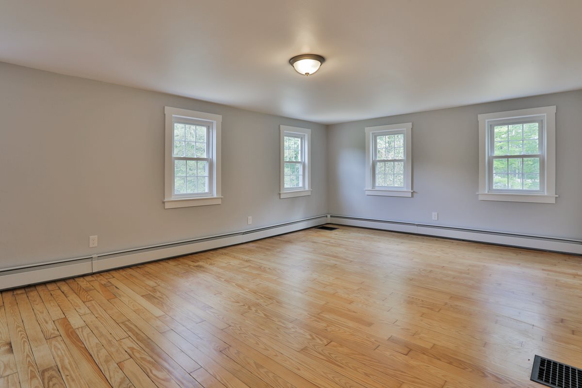 77 N Road Kingston, NH 03848 - Photo 34 of 36