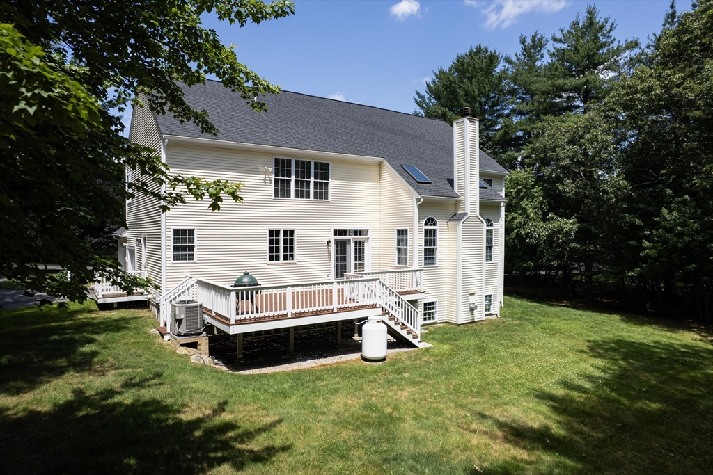 52 Glen Road Hopkinton, MA 01748 - Photo 3 of 42 Gallery Image 3