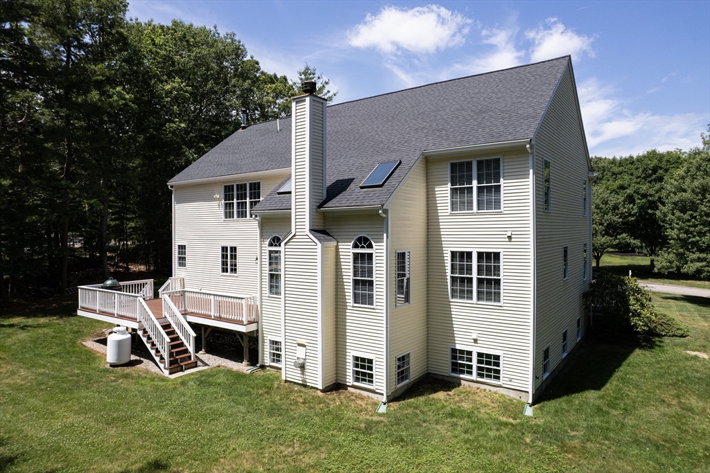 52 Glen Road Hopkinton, MA 01748 - Photo 4 of 42 Gallery Image 4