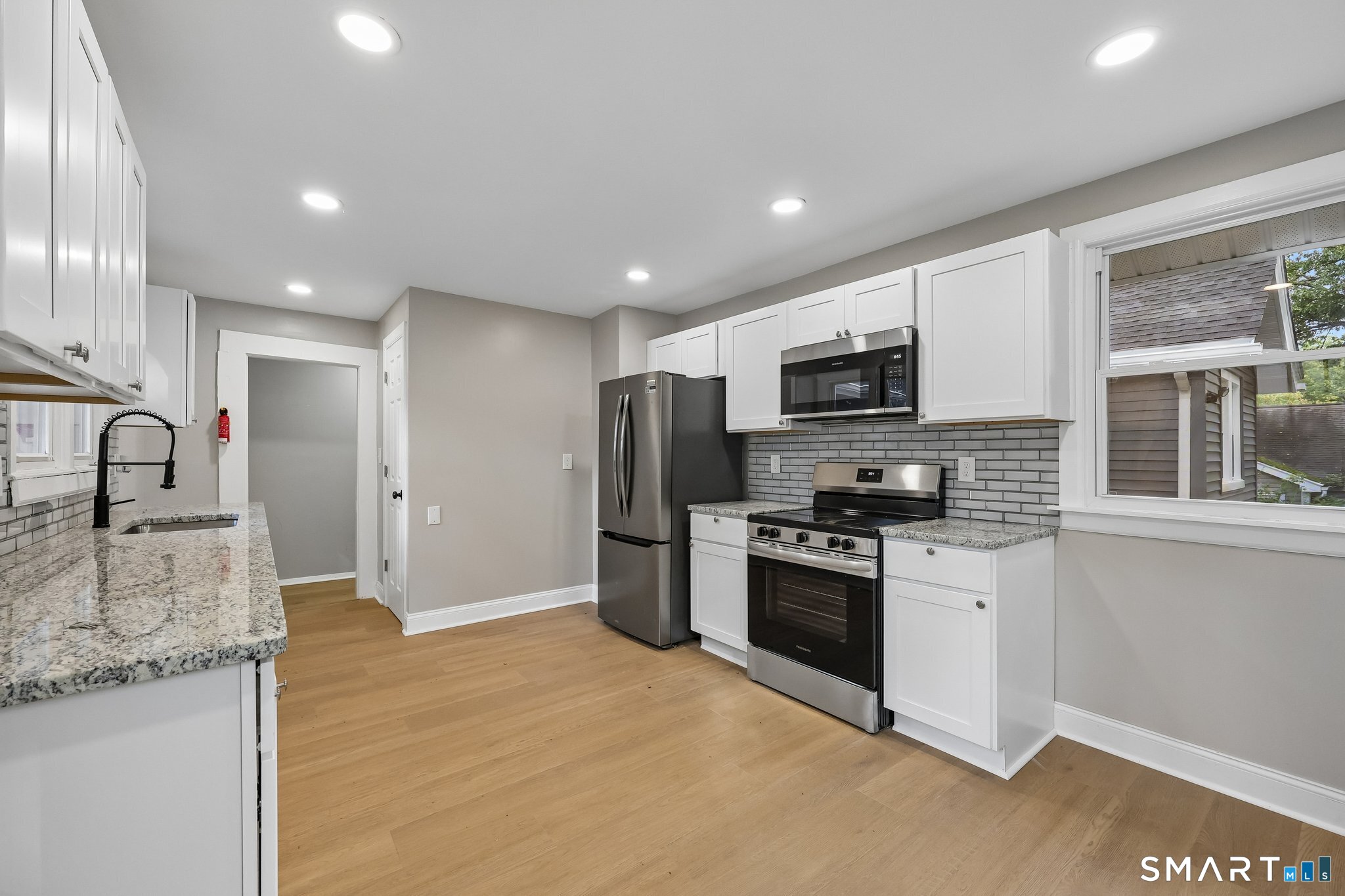 34 Springdale Avenue Waterbury, CT 06708 - Photo 5 of 22 Gallery Image 5