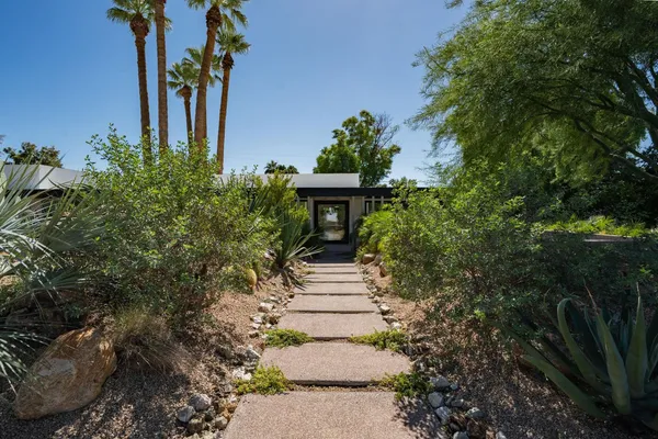 $10,800 | 5311 East Mitchell Drive, Phoenix, AZ 85018