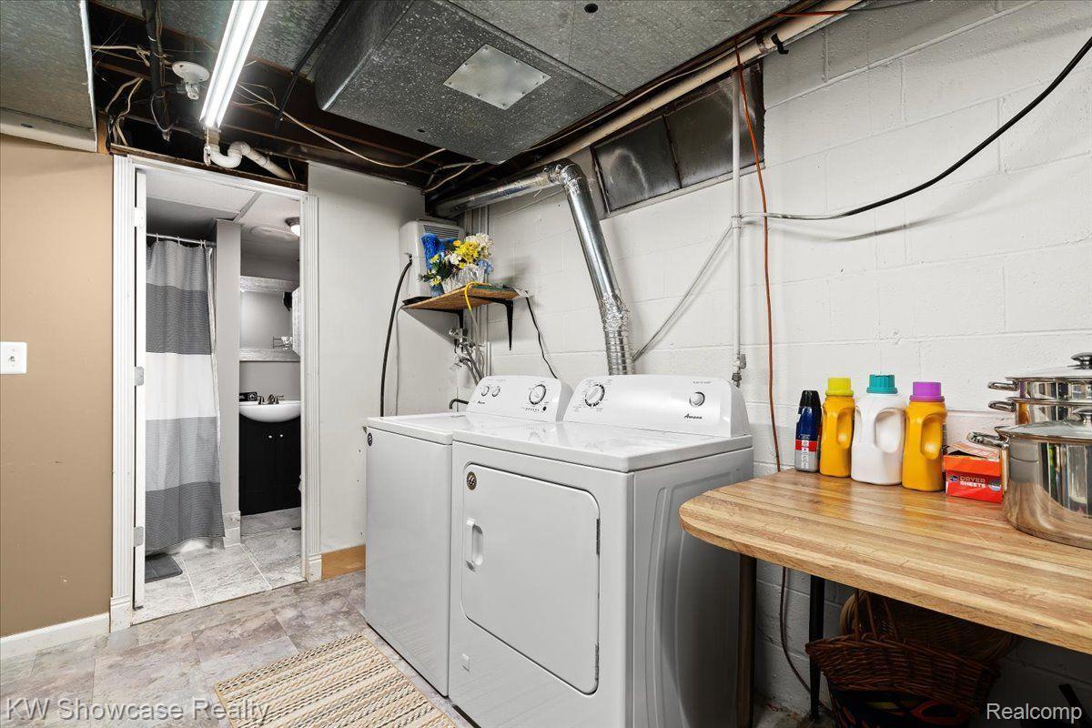 6402 Logan Road Waterford, MI 48329 - Photo 26 of 27 Gallery Image 26