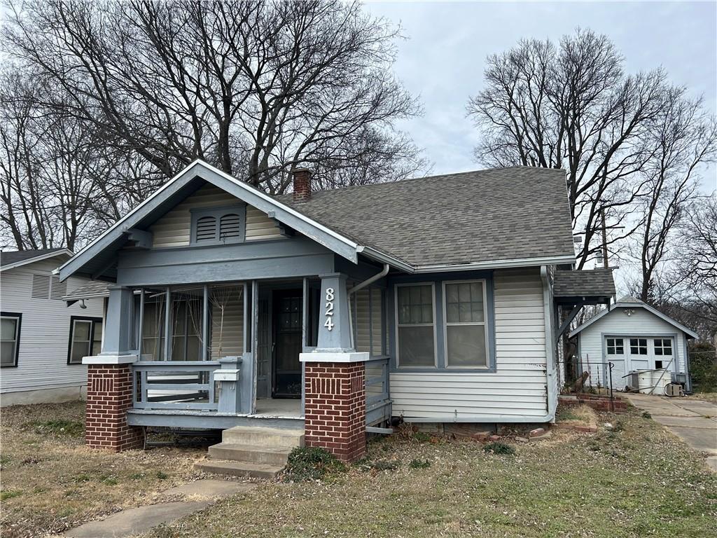 824 East Main Street Independence, KS 67301 - Photo 1 of 12
