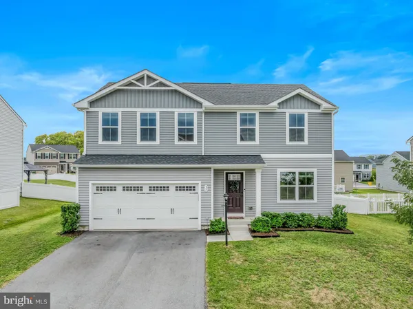 $425,000 | 31 Costilla Way, Hedgesville, WV 25427