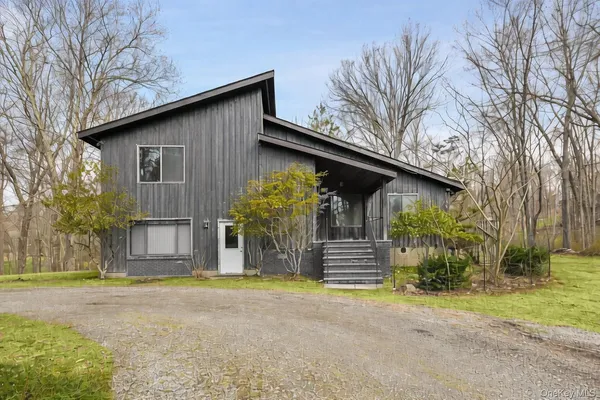 $729,000 | 110 Cross Pond Road, Pound Ridge, NY 10576
