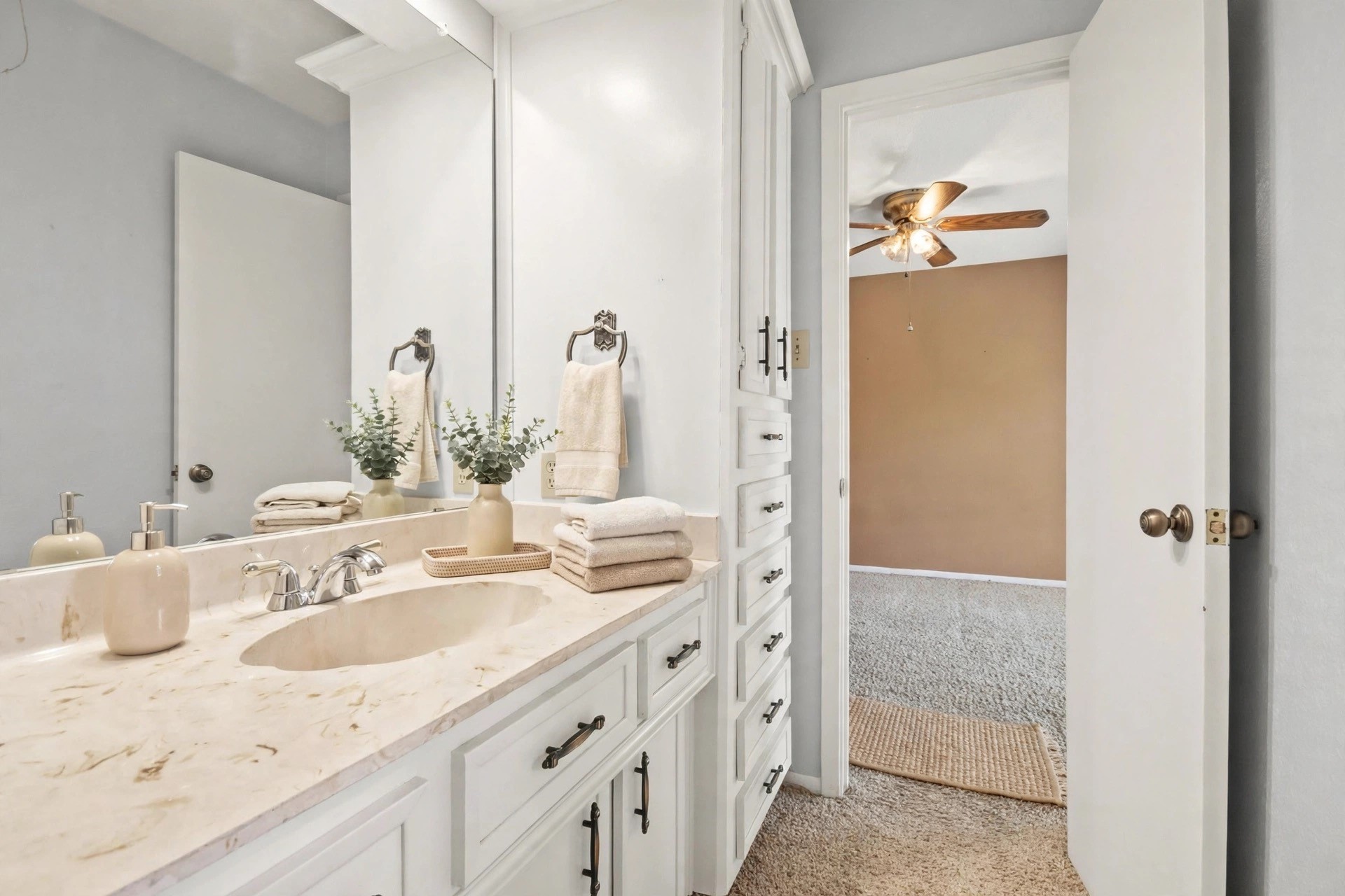 1134 Chestnut Ridge Road Houston, TX 77339 - Photo 26 of 46 Bathroom