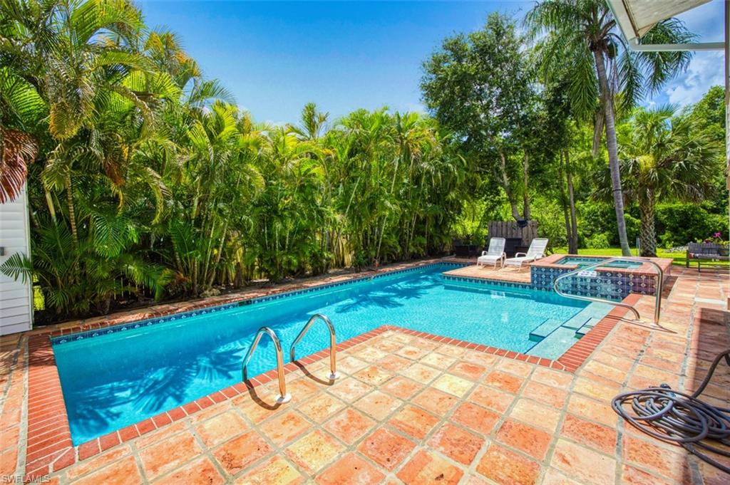 2727 66th Street Southwest Naples, FL 34105 - Photo 15 of 33