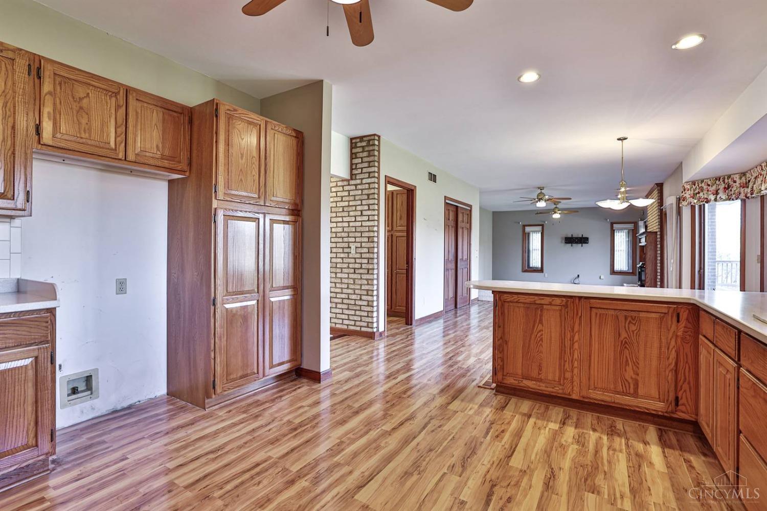 4570 Hanley Road Cincinnati, OH 45247 - Photo 17 of 71 Gallery Image 17