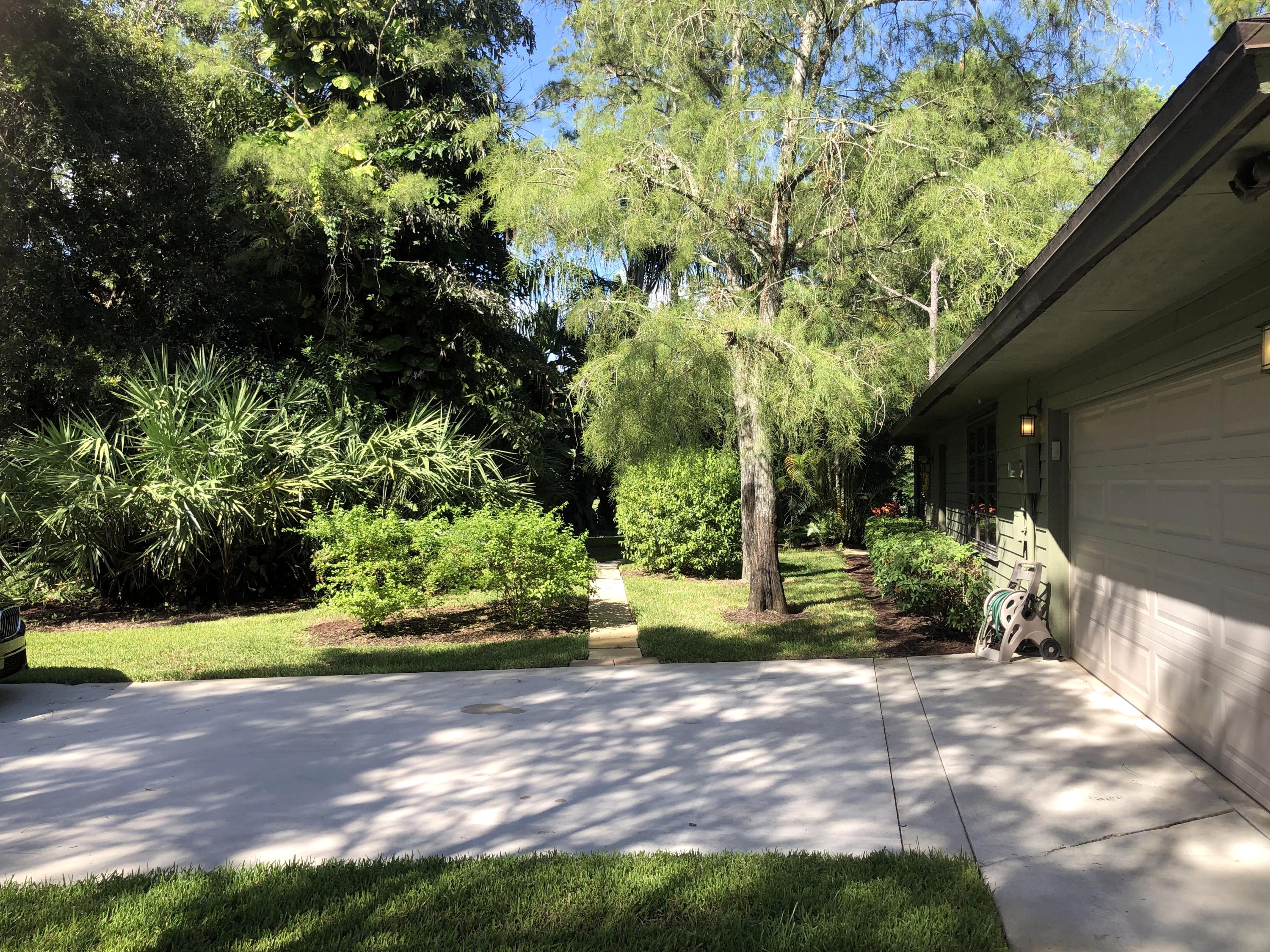 10409 Trailwood Circle Jupiter, FL 33478 - Photo 30 of 43 SideE