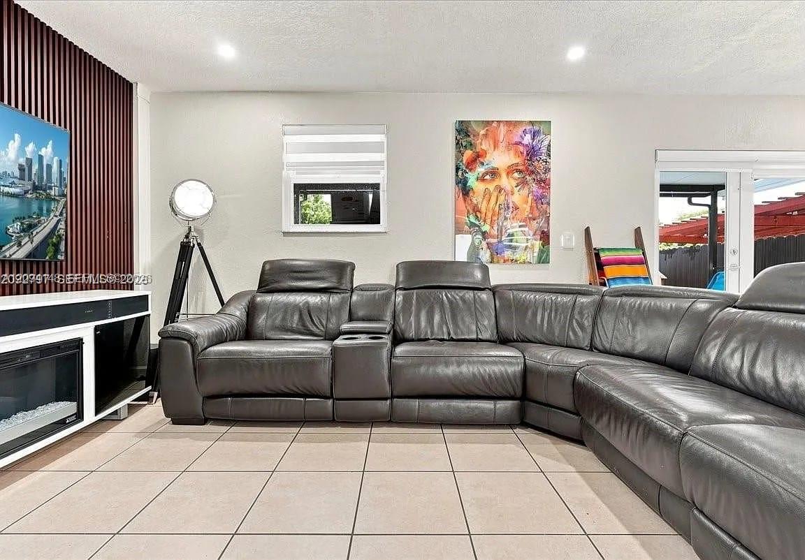 13617 Southwest 264th Terrace Homestead, FL 33032 - Photo 4 of 30 Gallery Image 4