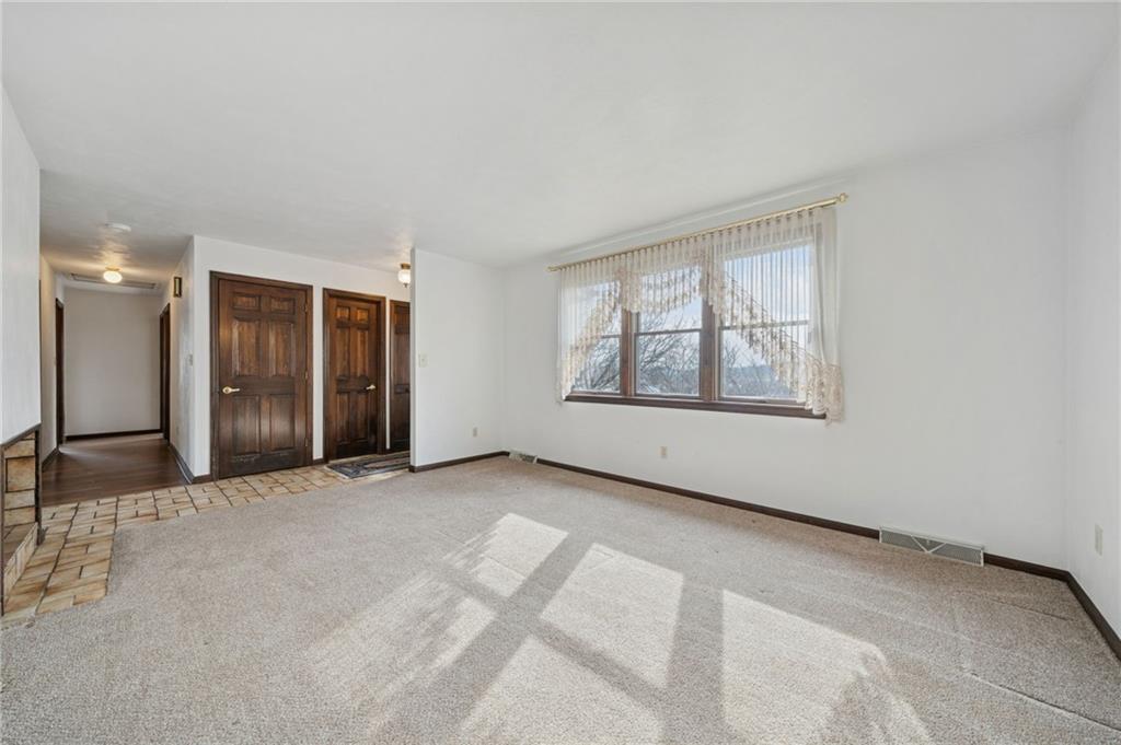 100 Palmer Road Pittsburgh, PA 15239 - Photo 3 of 50 Gallery Image 3