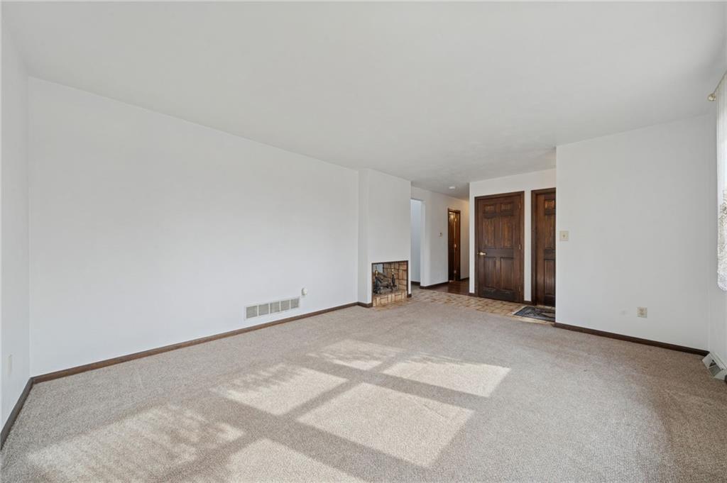 100 Palmer Road Pittsburgh, PA 15239 - Photo 5 of 50 Gallery Image 5