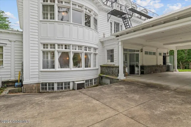 $3,499,999 | 2255 Ballston Avenue, Saratoga Springs, NY 12866