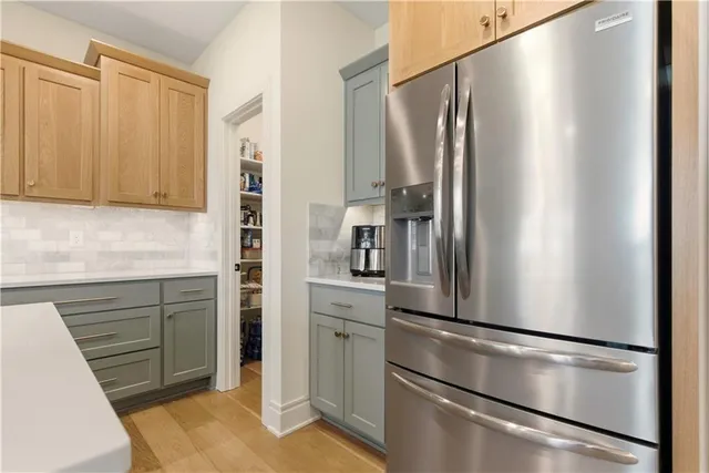 $699,900 | 1121 Southwest Brookside Court, Lee's Summit, MO 64064