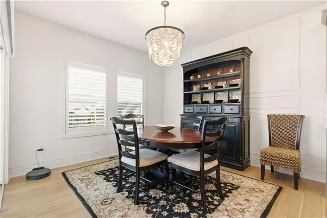 $699,900 | 1121 Southwest Brookside Court, Lee's Summit, MO 64064