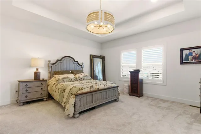 $699,900 | 1121 Southwest Brookside Court, Lee's Summit, MO 64064