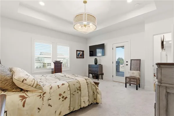 $689,900 | 1121 Southwest Brookside Court, Lee's Summit, MO 64064