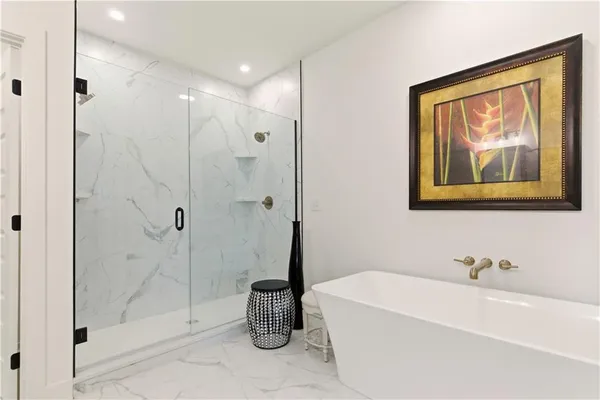 $689,900 | 1121 Southwest Brookside Court, Lee's Summit, MO 64064