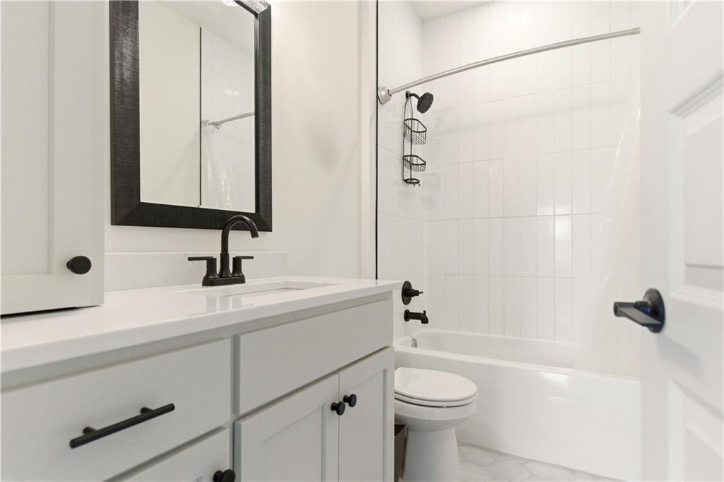 1121 Southwest Brookside Court Lee's Summit, MO 64064 - Photo 31 of 54