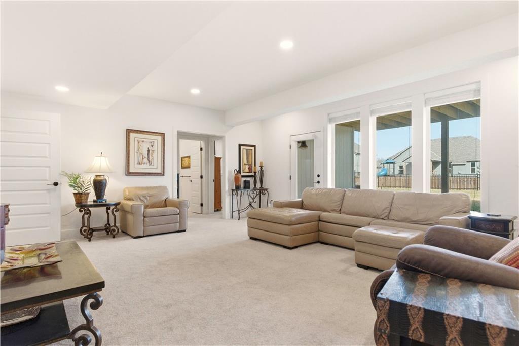 1121 Southwest Brookside Court Lee's Summit, MO 64064 - Photo 37 of 54