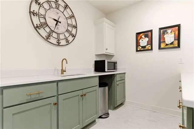 $699,900 | 1121 Southwest Brookside Court, Lee's Summit, MO 64064