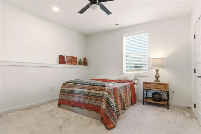 $699,900 | 1121 Southwest Brookside Court, Lee's Summit, MO 64064