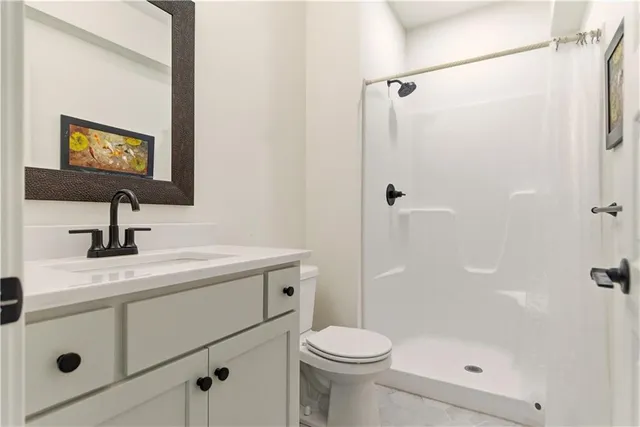 $699,900 | 1121 Southwest Brookside Court, Lee's Summit, MO 64064