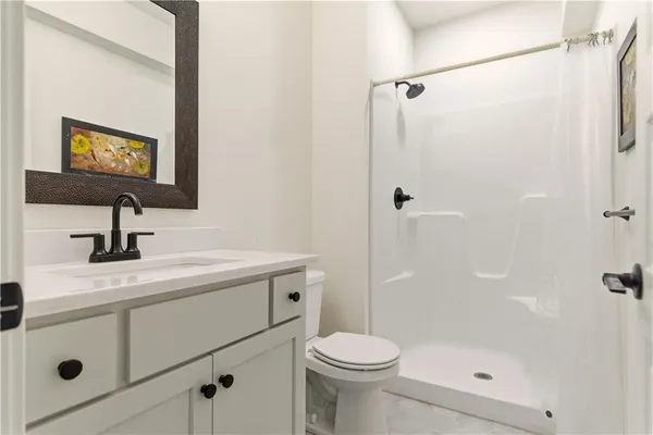 $689,900 | 1121 Southwest Brookside Court, Lee's Summit, MO 64064