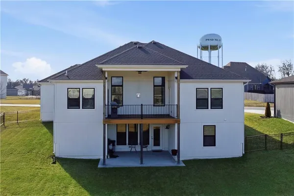 $689,900 | 1121 Southwest Brookside Court, Lee's Summit, MO 64064