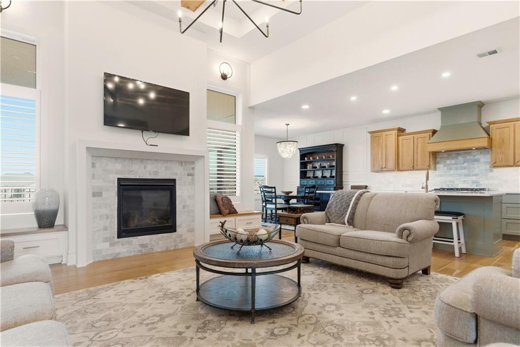 1121 Southwest Brookside Court Lee's Summit, MO 64064 - Photo 10 of 54