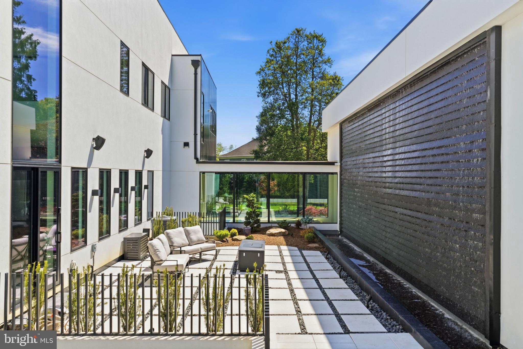 8970 Brook Road McLean, VA 22102 - Photo 15 of 41 Terrace + Water Wall