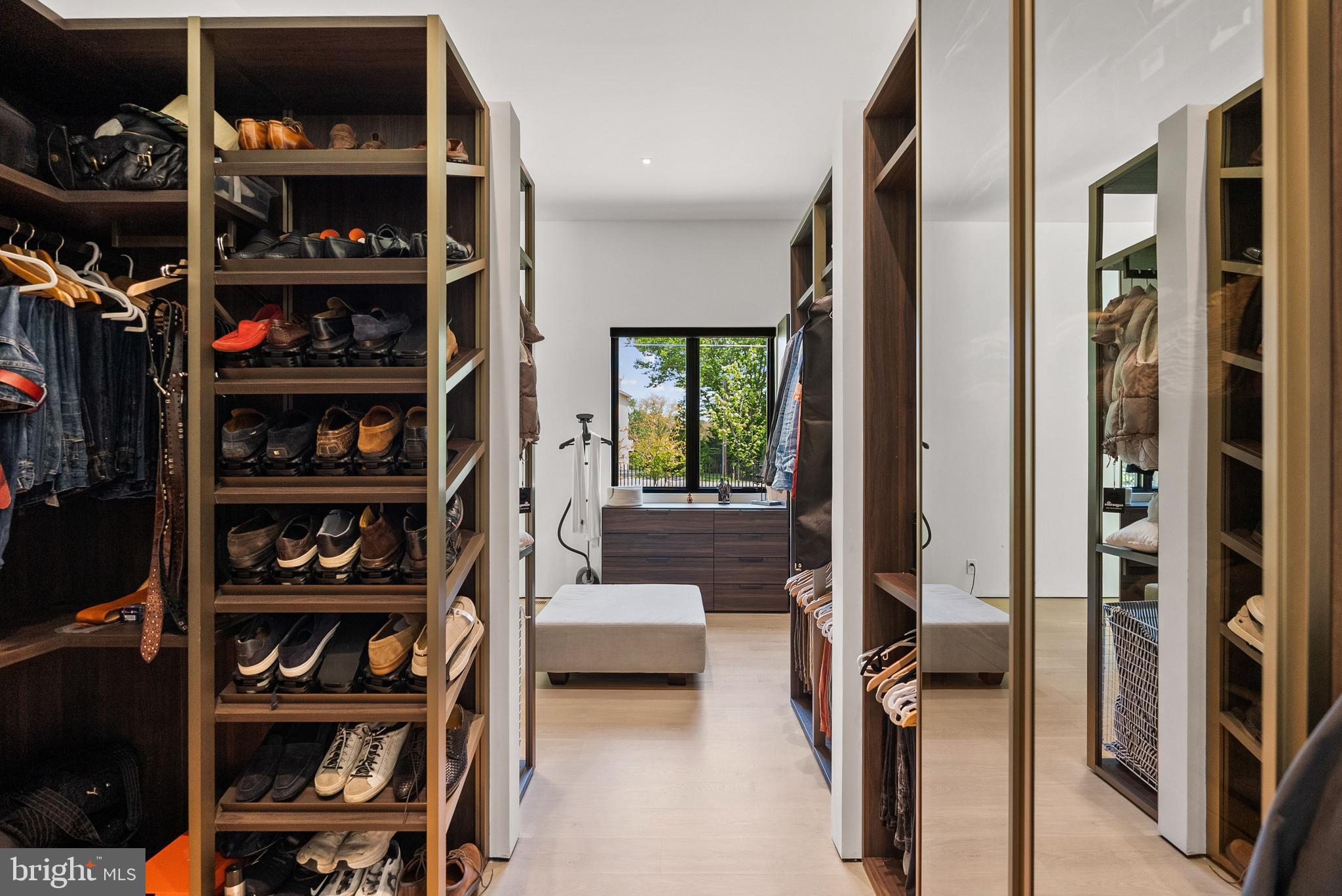 8970 Brook Road McLean, VA 22102 - Photo 24 of 41 Walk-in Closet