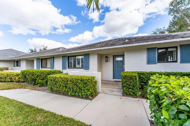 $3,500 | 126 Club Drive, Palm Beach Gardens, FL 33418