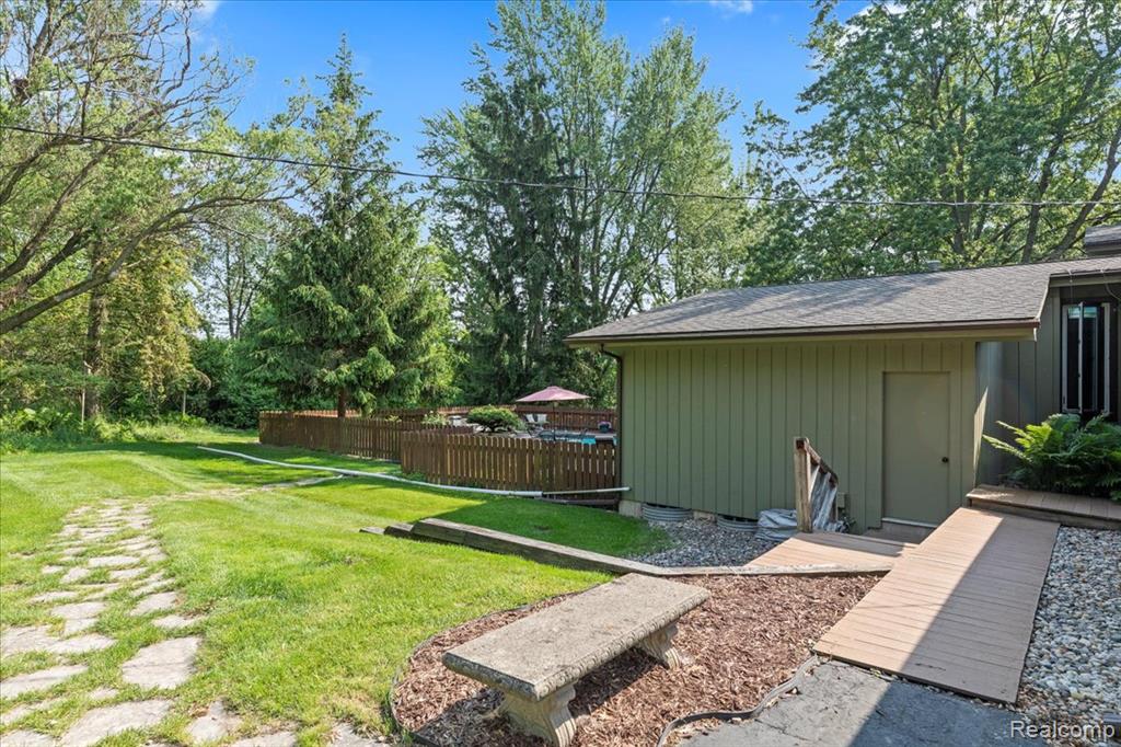 2689 Roseview Drive Rochester Hills, MI 48306 - Photo 59 of 74