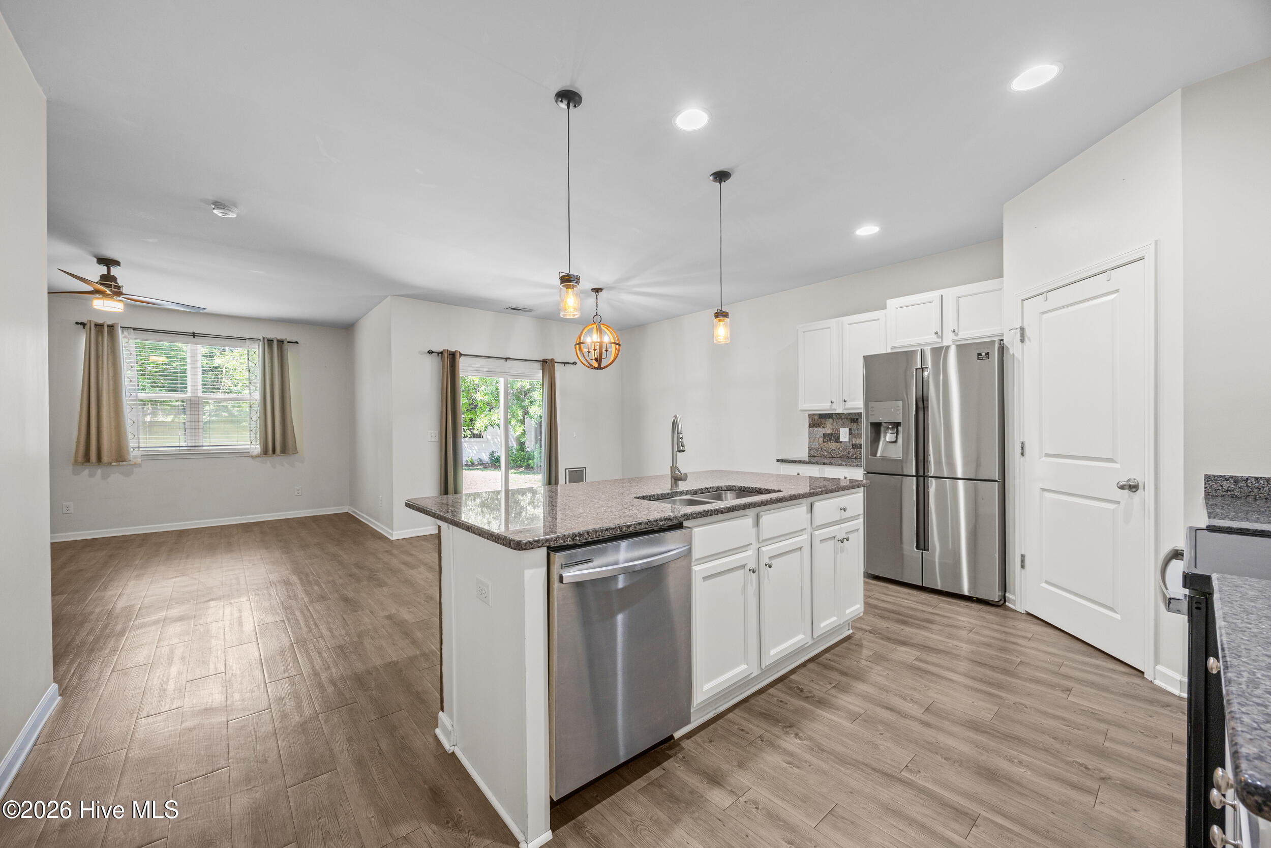 109 Mardella Way Holly Ridge, NC 28445 - Photo 11 of 47 18_kitchen