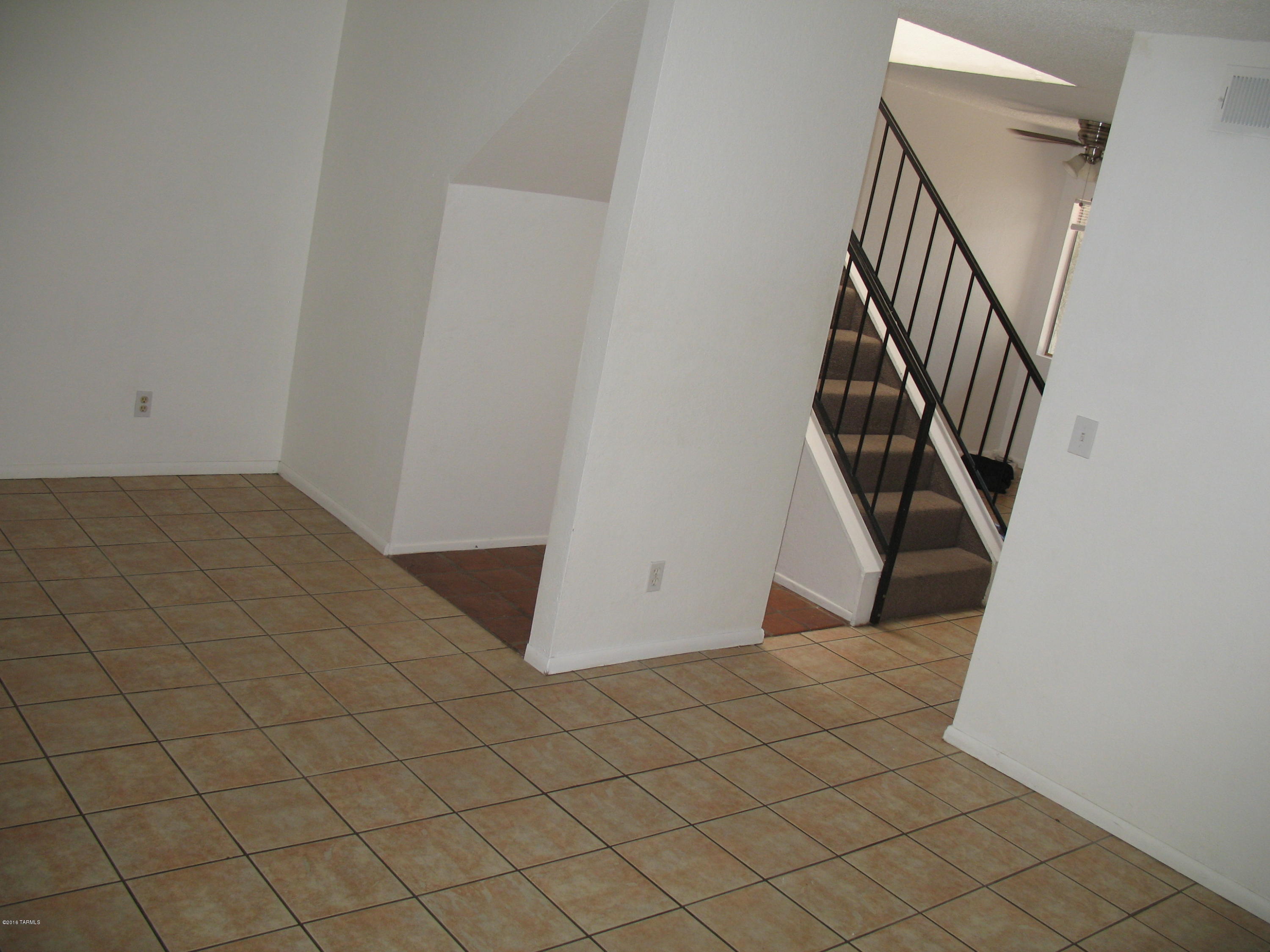 2759 West Anklam Road, Unit E Tucson, AZ 85745 - Photo 8 of 30