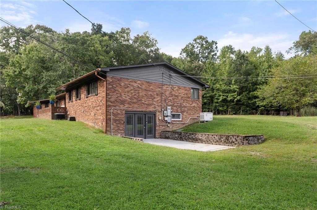 7029 Penman Road High Point, NC 27263 - Photo 7 of 50