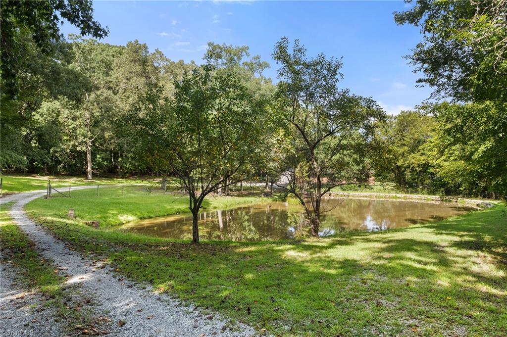 7029 Penman Road High Point, NC 27263 - Photo 9 of 50