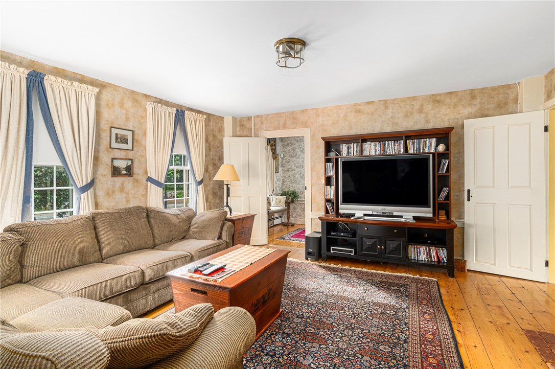 127 Angell Road Cumberland, RI 02864 - Photo 44 of 50