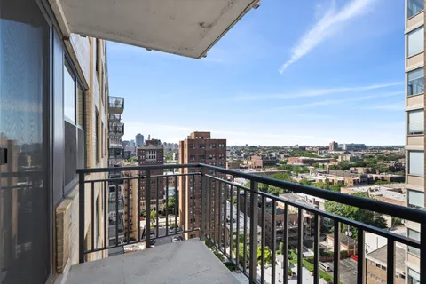 $220,000 | 3440 North Lake Shore Drive, Unit 17F, Chicago, IL 60657
