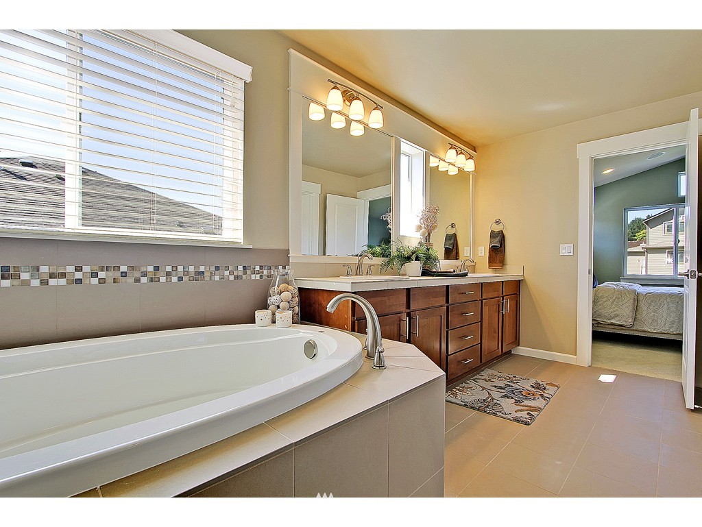 6316 Northeast 1st Street Renton, WA 98059 - Photo 11 of 15