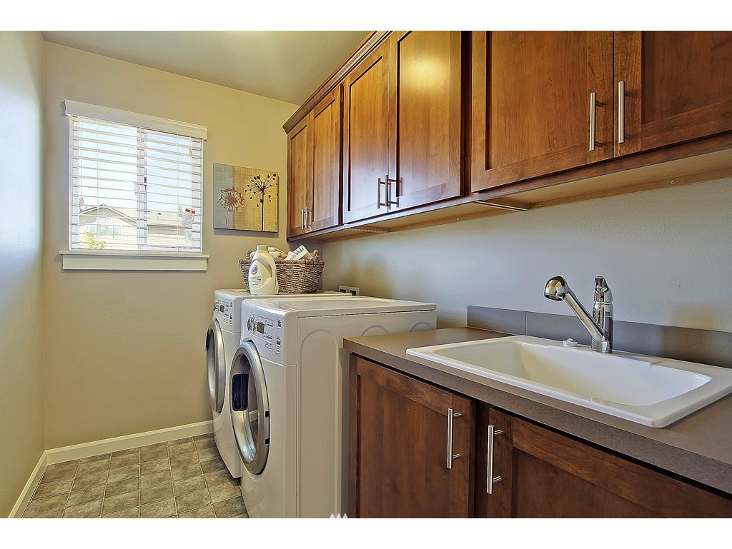 6316 Northeast 1st Street Renton, WA 98059 - Photo 13 of 15