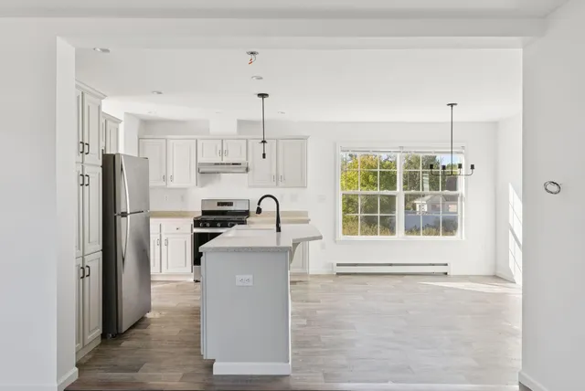 $425,000 | 6 Bayberry Court, Augusta, ME 04330