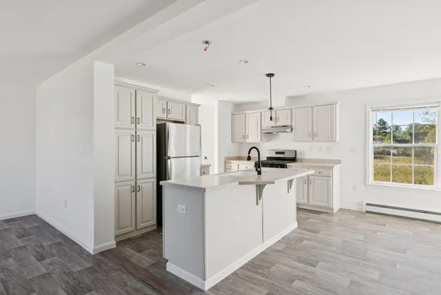 $425,000 | 6 Bayberry Court, Augusta, ME 04330