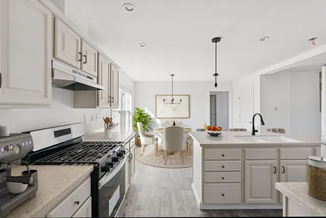 $425,000 | 6 Bayberry Court, Augusta, ME 04330