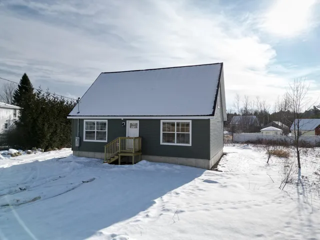 $425,000 | 6 Bayberry Court, Augusta, ME 04330