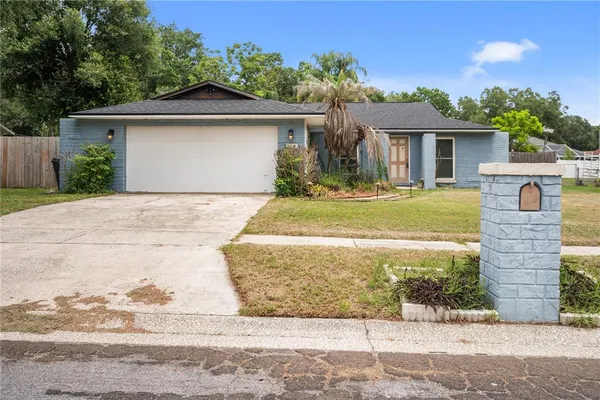$385,000 | 2015 Ronald Circle, Seffner, FL 33584