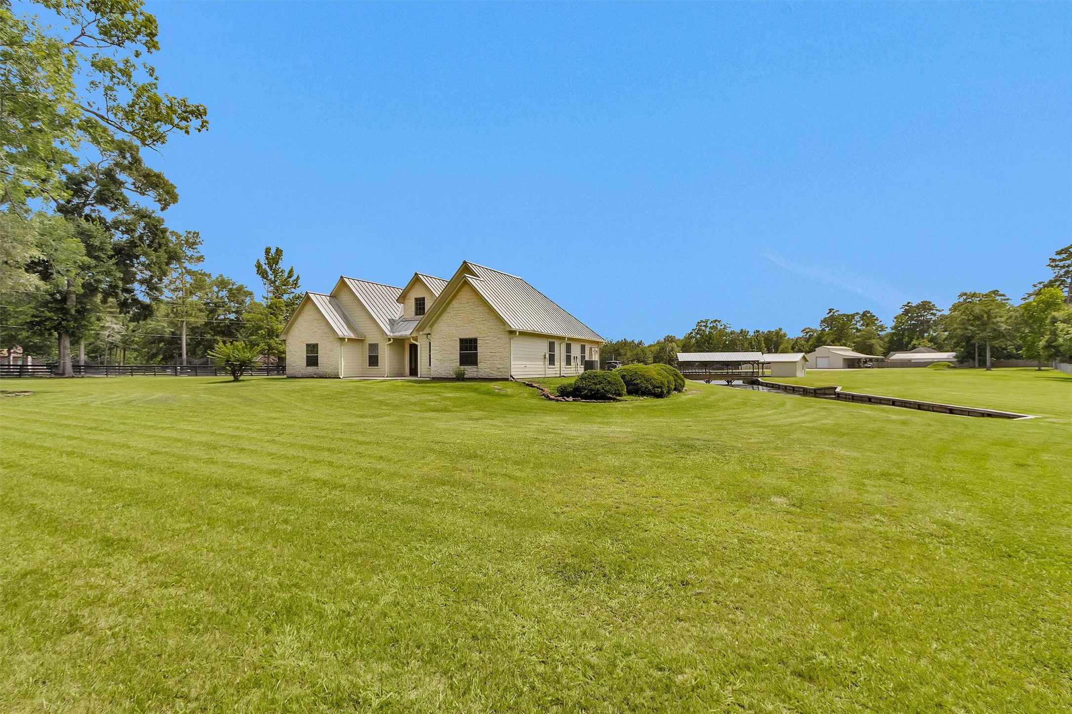 11426 Willis Waukegan Road Conroe, TX 77303 - Photo 1 of 44