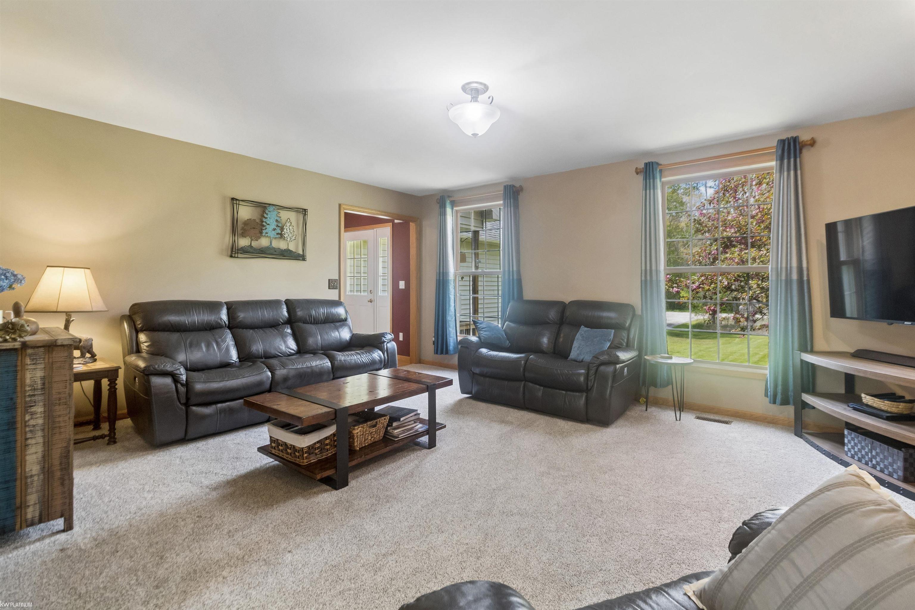 6527 Genaw Road Algonac, MI 48001 - Photo 13 of 45