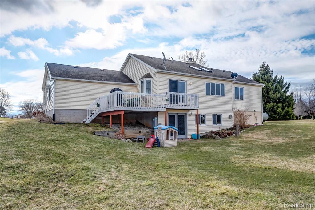 4560 Bradley Road Gregory, MI 48137 - Photo 5 of 34